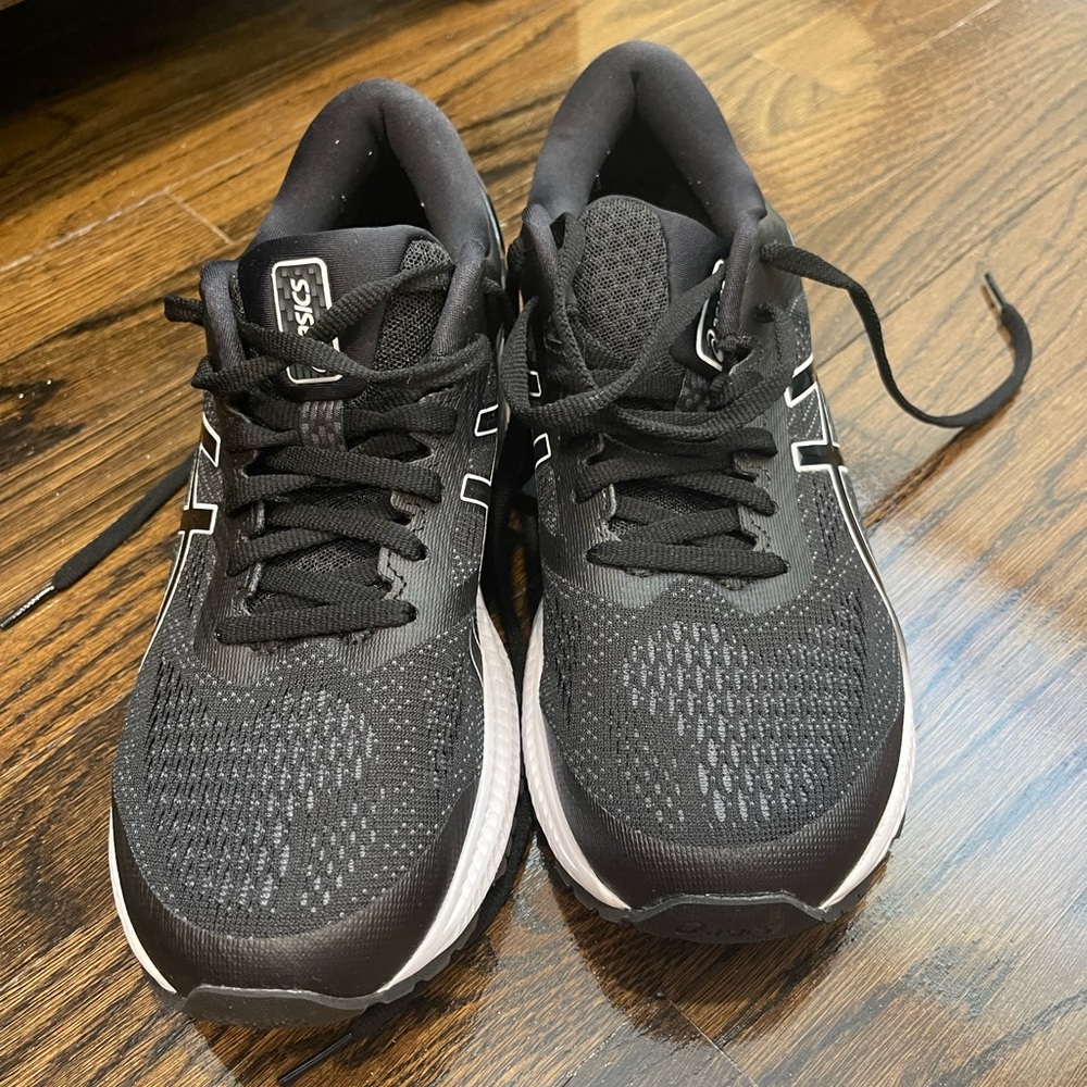 asics duomax gel kayano 26 barley worn.